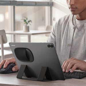 Spigen Laptop & Tablet Mouse Sleeve – LD220 — Black, fit, construction or use view 3