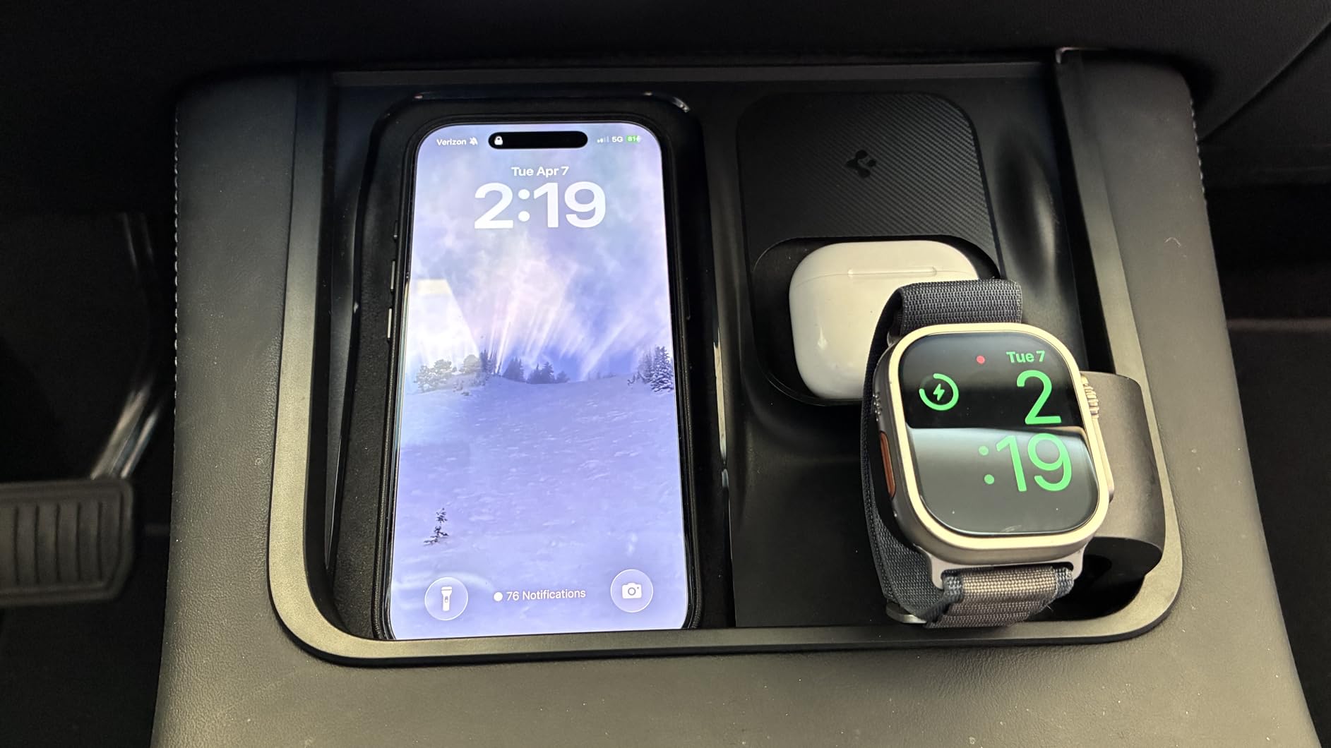Spigen Tesla Model Y/3 3-in-1 Wireless Charging Hub Mount Black view 7