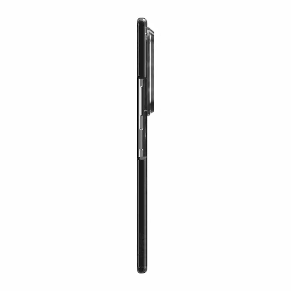 Spigen Galaxy Z Fold 8 Ultra Case – c11 Ultra Hybrid (MagFit) — product fit, construction or installation view 4