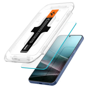 Spigen Galaxy S25 / S24 Screen Protector Glas.tR EZ Fit HD (2 Pack) view 2