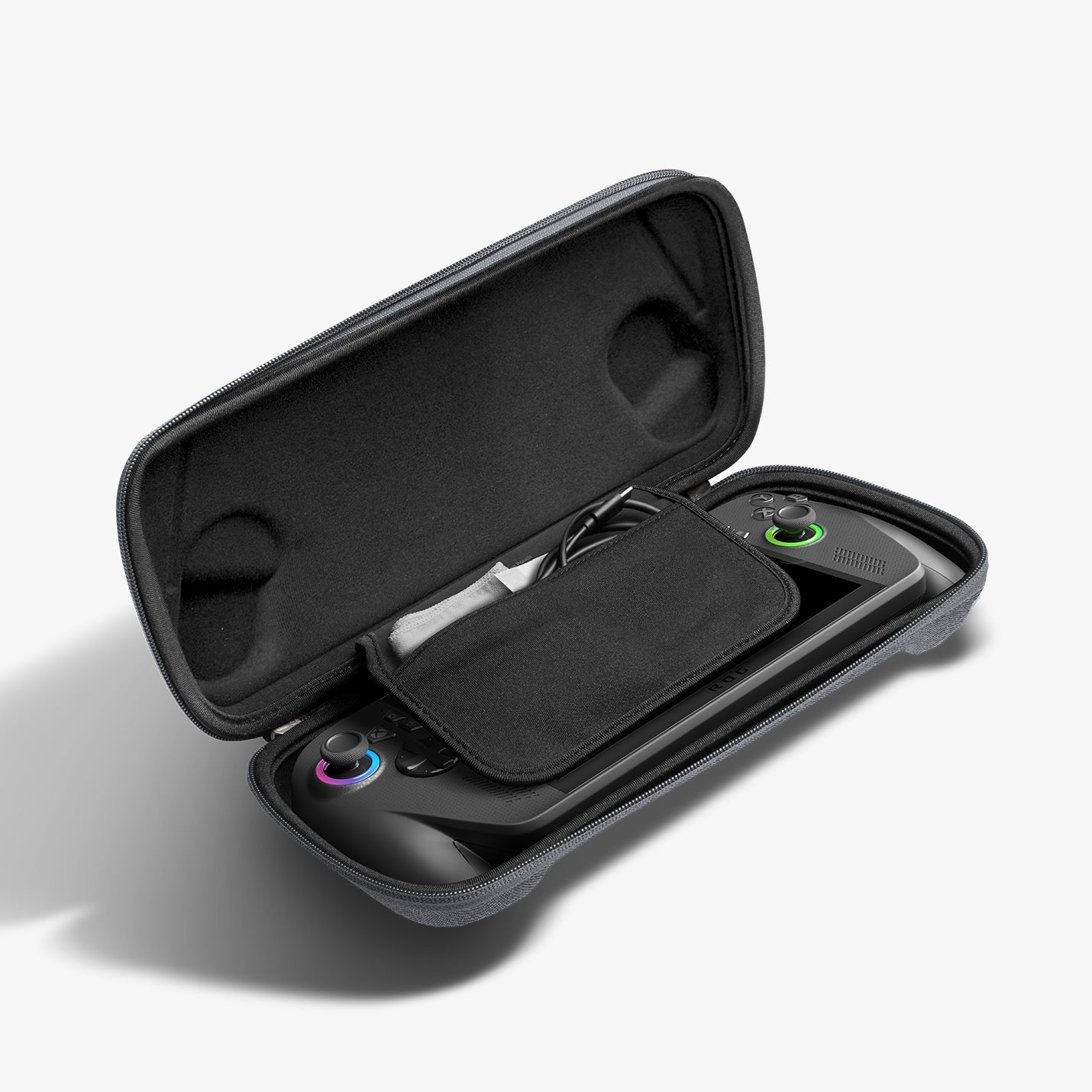 Accessory pocket inside Spigen Klasden gaming pouch